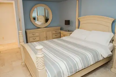 Rent: $2350/month Available immediately. Newly renovated and fully furnished 700 sq ft luxury condo...