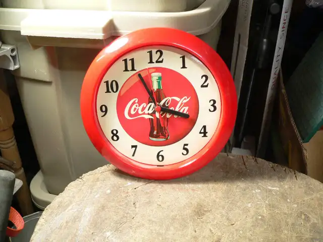 Several antique items at different prices64840240402051121