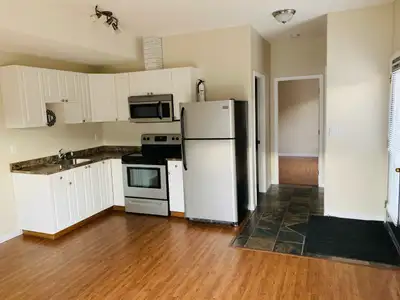 1 Bedroom Daylight Basement Suite