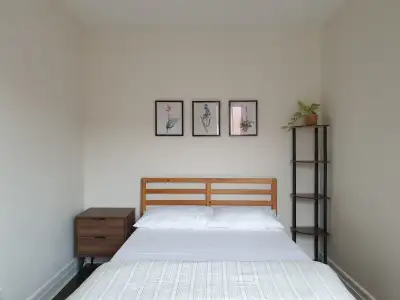 Room for Rent in a 3-Bedroom Apartment near HEC Montreal