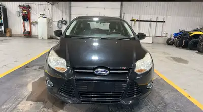 Ford focus 2012 LOW km Manual ONLY 87k km power steering issue Engine works great Good tires Start d...