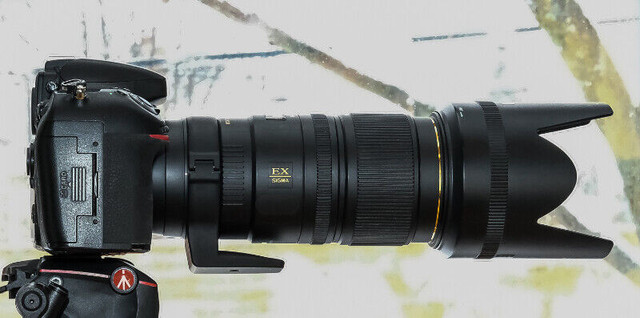 Sigma 70-200 F2.8 APO EX DG OS  HSM  Nikon Mount in Cameras & Camcorders in City of Toronto - Image 2