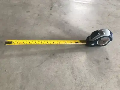 tape à mesurer 25pied avec les 1/8 indiqué , View more