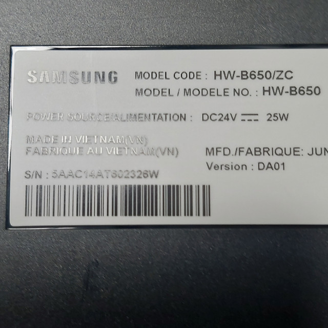 Samsung HW-B650 430-Watt 3.1 Channel Sound Bar with Wireless Sub in Speakers in Cambridge - Image 3