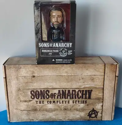 Limited Edition 23-Disc Complete Series Set. Includes All Seven Seasons in a Collectible Photo Book....