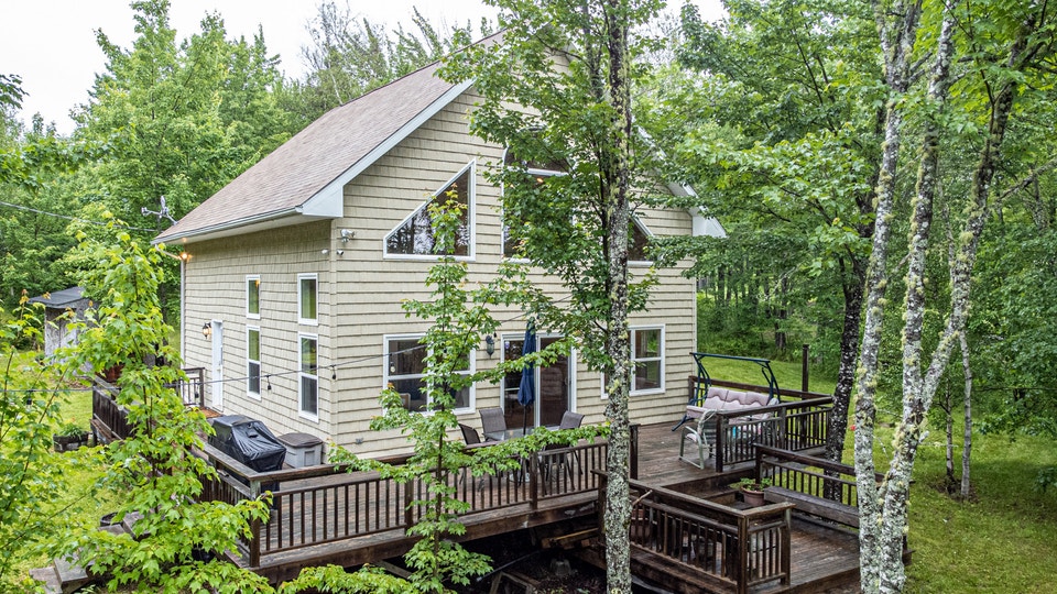 Beautiful 3Bed 1.5 Bath Waterfront Cottage Houses for Sale Saint