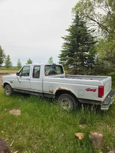 1996 F150 project/parts truck good engine push button 4x4 works great. Transmission shot only has fi...