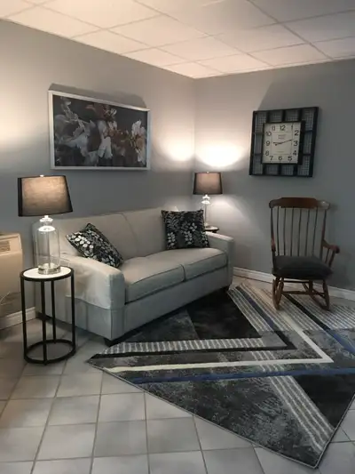 Apartment CA$1,300 / Month