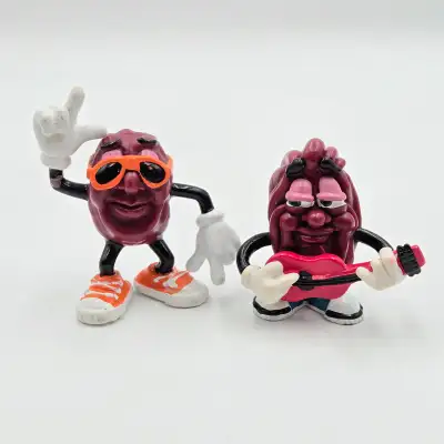 Vintage 1987 California Raisins Figurines Orange Sunglasses and, View more