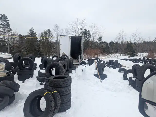 Used tires lots truck tires 15 in to 37 in in Tires & Rims in City of Halifax - Image 9