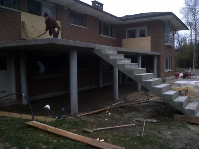 CONCRETE CONTRACTOR , REPAIRS OR NEW ! 365 DAYS! in Brick, Masonry & Concrete in City of Toronto - Image 2