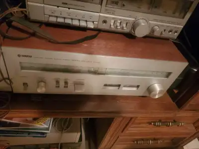 Yamaha CT-1010 Natural Sound AM/FM Stereo Tuner, View more