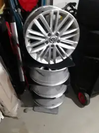 Volkswagen Tiguan Alloy Wheels :Excellent Condition!!