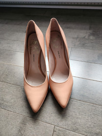Nine West blush pink high heeled shoe pump / chaussure rose