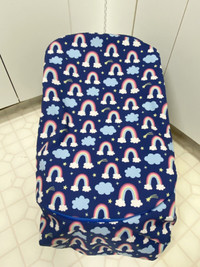 Handmade car seat cover with extended foot room 