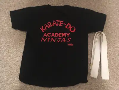 Kids Karate Do Academy T-shirt & Belt sz S $10