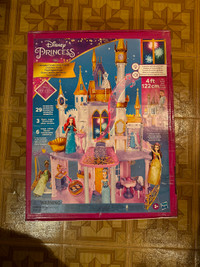 Hasbro Disney Princess Ultimate Celebration Castle Doll House