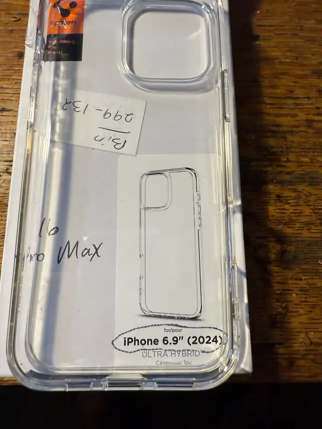 OTTERBOX iPhone 16 Pro  Defender Series phone Case - Black in Cell Phone Accessories in Barrie - Image 9