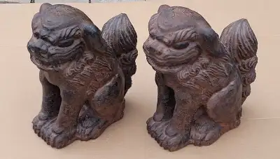 Vintage Rare Austin Productions Bronze Color Heavy Ceramic Feng Shui Foo Lions Statues in very good...
