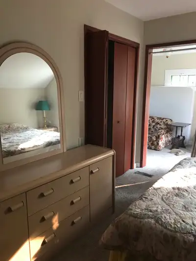 Available now,, Master BDR with a sitting room attached at a great Central Location, 5 Min Walk2Bus...