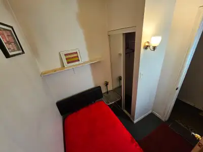 Available immediately Only for female. Monthly rent is $ 525. First and last month rent with $ 50 re...