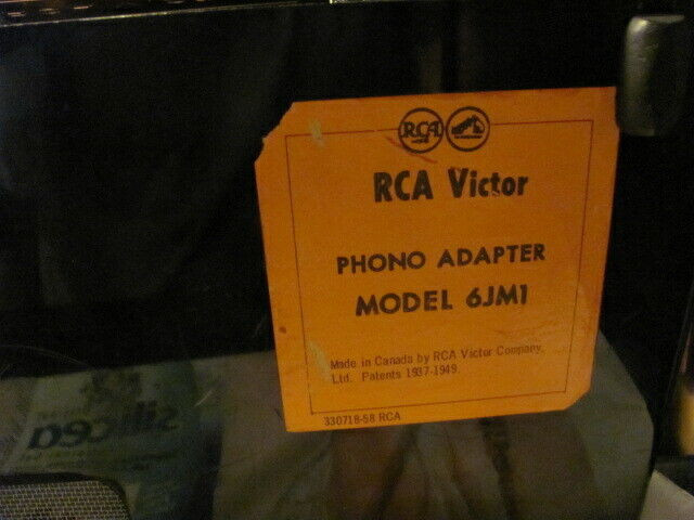 Vintage RCA Victor 45 Record Player in Arts & Collectibles in Edmonton - Image 2