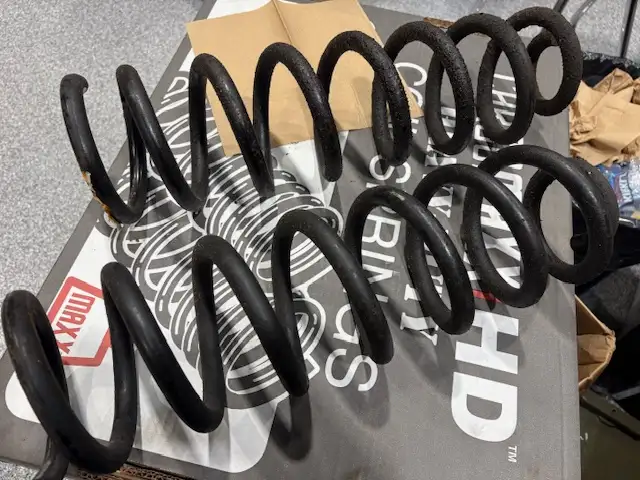 Coil Springs64612062413441121