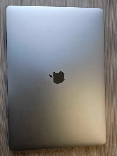 Macbook Pro 15" 2019, View more