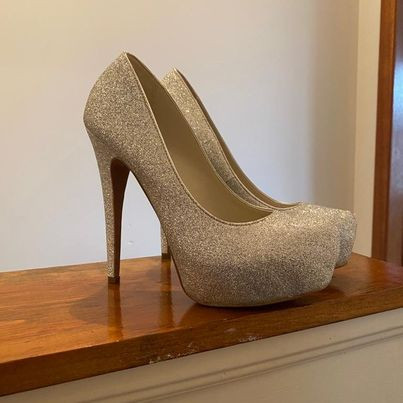 Brand New -  High  Heel Shoes - Silver in Women's - Shoes in City of Toronto - Image 2