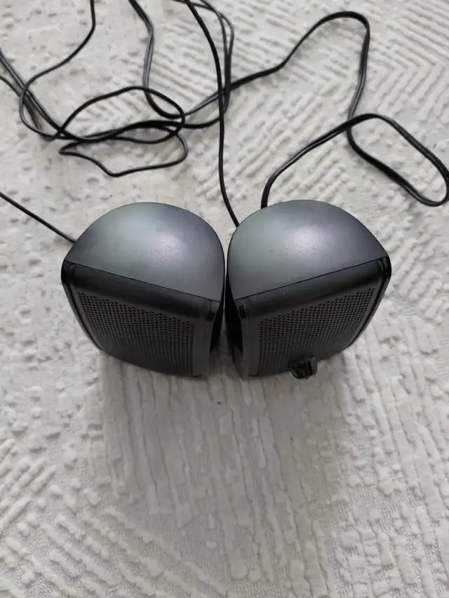 ASI Audio Technologies - Black USB Speakers Pair - EMCPU1-0G in Speakers in Burnaby/New Westminster - Image 4