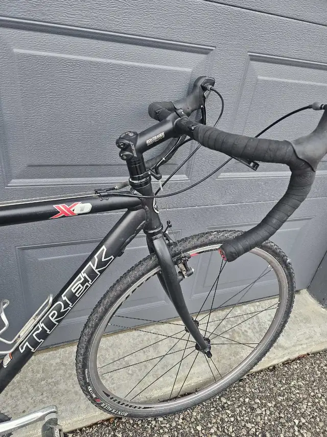 Trek X1 Gravel road bike  in Road in City of Toronto - Image 6