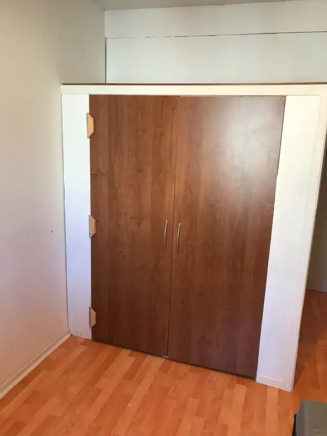 ATTENTION UTM STUDENTS!! ROOM IN EXCELLENT LOCATION  (TAKEN) in Room Rentals & Roommates in Mississauga / Peel Region - Image 7