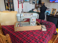 Vintage Eaton/Husqvarna Viking Sewing Machine