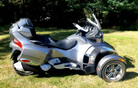 2011 CanAm Spyder RT S. Beautiful and comfortable for Touring
