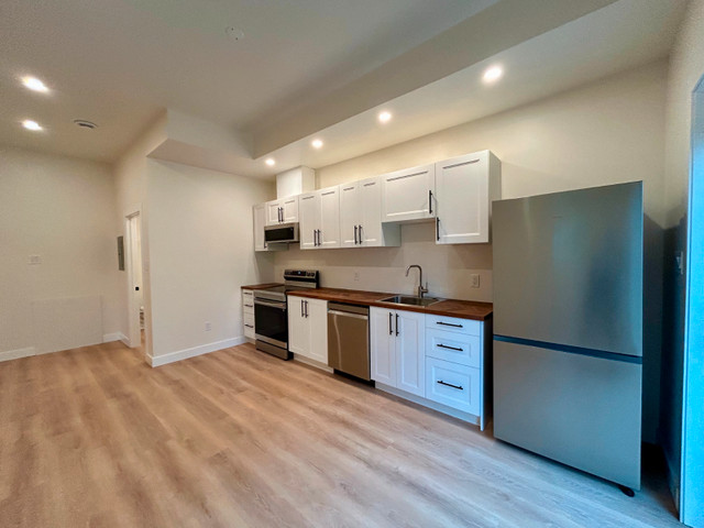 2 Beds 1 Bath Apartment in Long Term Rentals in Muskoka