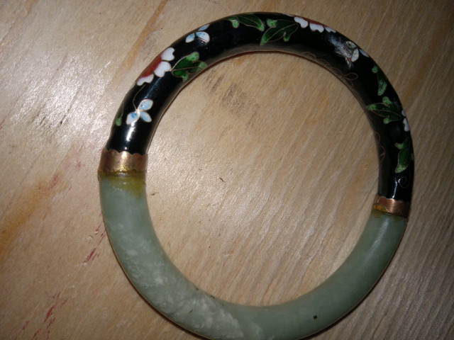 Vintage  jade  cloisonne bangle bracelet  in Jewellery & Watches in St. Catharines - Image 4