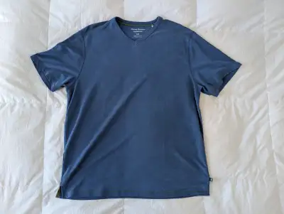 Tommy Bahama Men's Large casual v neck shirt NEW, View more