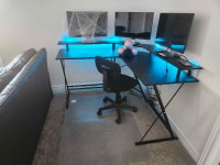 Gaming desk and monitors 