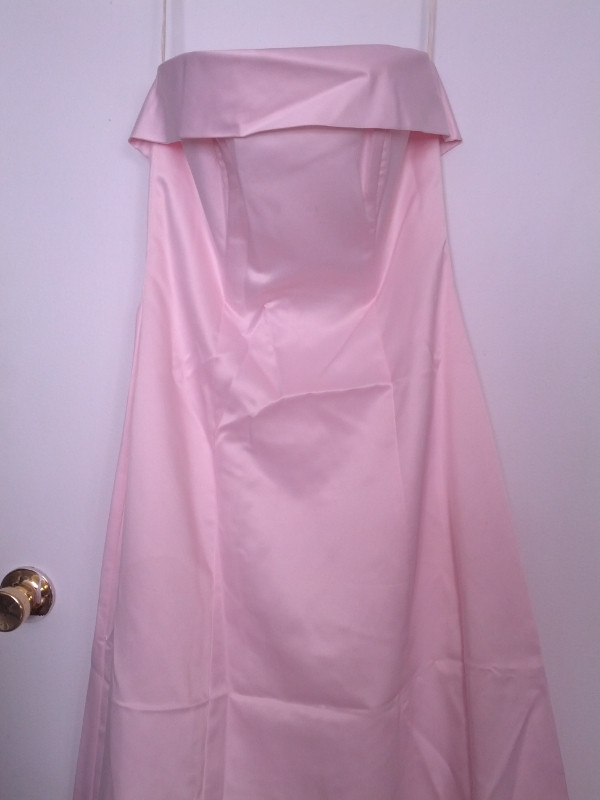 ** NEW** Off-the-Shoulder Satin A-Line in Women's - Dresses & Skirts in City of Toronto - Image 2