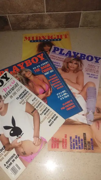 -5x PLAYBOY magazines -good overall condition -SEND AN OFFER! Contact kijiji msngr