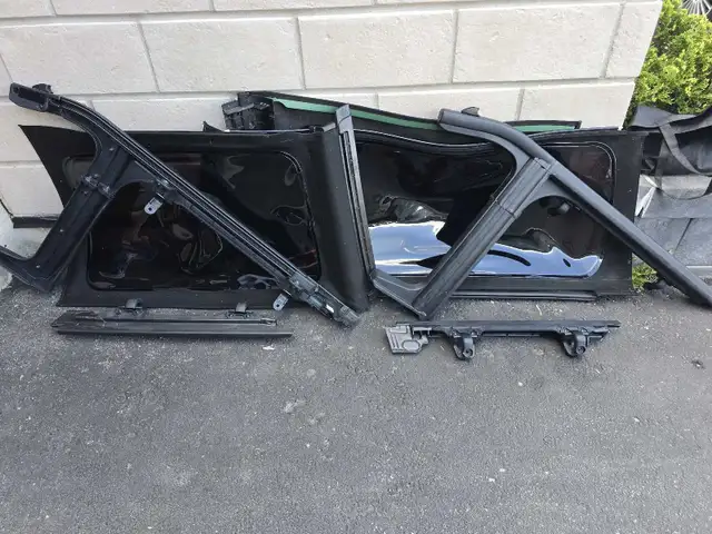 Jeep wrangler 4 door soft top (2023) used for one month only! in Auto Body Parts in City of Toronto - Image 4