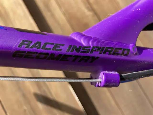 CCM 24 Speed Mountain Bike Ride Me Purple in Mountain in City of Toronto - Image 7