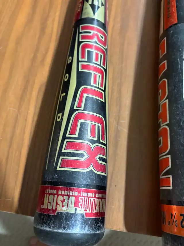 3 Easton reflex bats sold as a lot  in Baseball & Softball in Guelph - Image 3