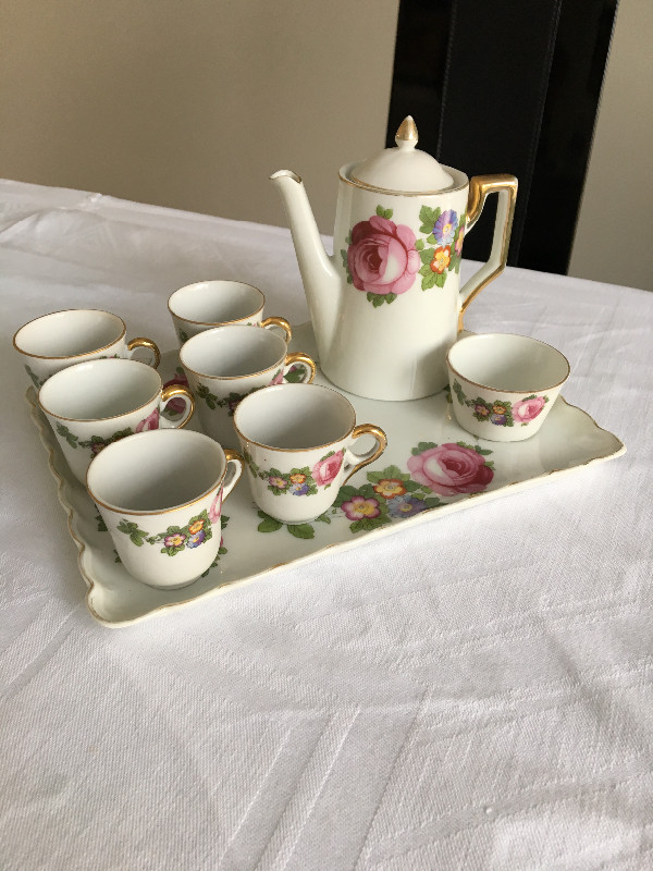 1940s Doll Tea Set in Arts & Collectibles in City of Toronto