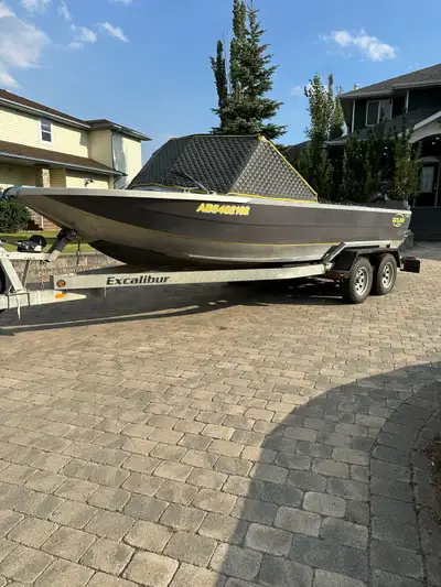 2000 Outlaw Nahanni for sale. 20 ft long with a 350 chev and a American turbine 203 pump. The motor...