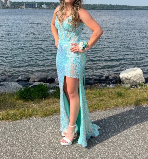 Prom Dress in Women's - Dresses & Skirts in Barrie - Image 2