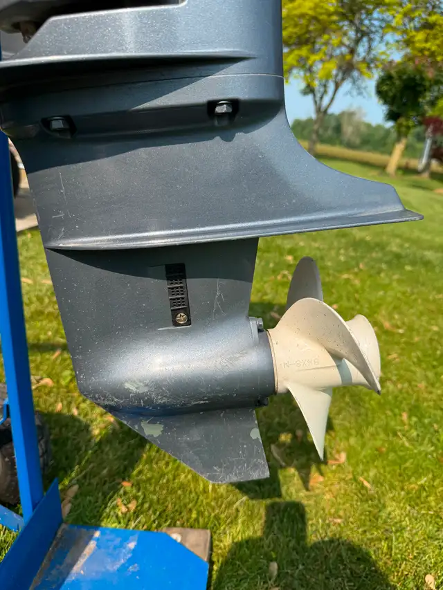 9.9hp Yamaha outboard in Powerboats & Motorboats in St. Catharines - Image 9
