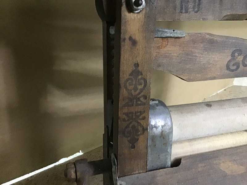 Antique cloth wringer / mangle Arts & Collectibles Winnipeg Kijiji