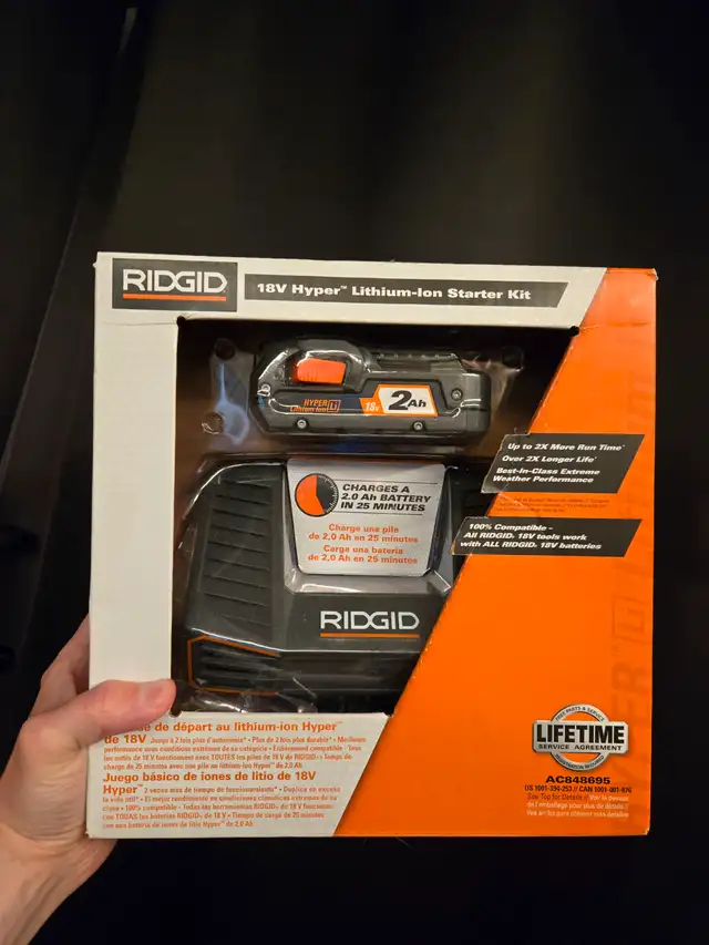 Ridgid 2ah battery and charger for tools impact lights etc in Power Tools in Ottawa - Image 2