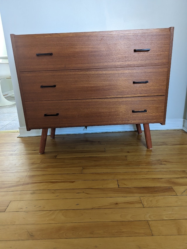 Mid Century Teak chest of drawers Dressers & Wardrobes Ottawa Kijiji